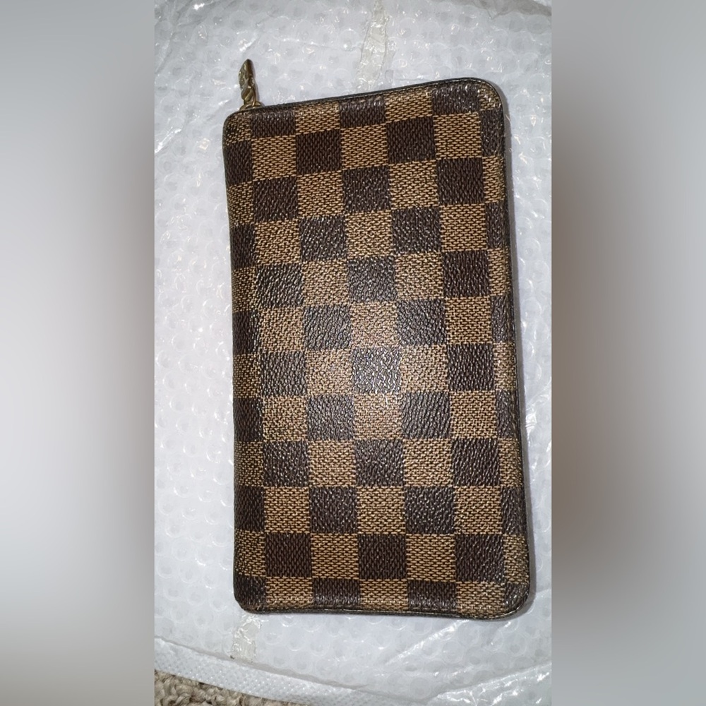 Authentic Louis Vuitton Wallet